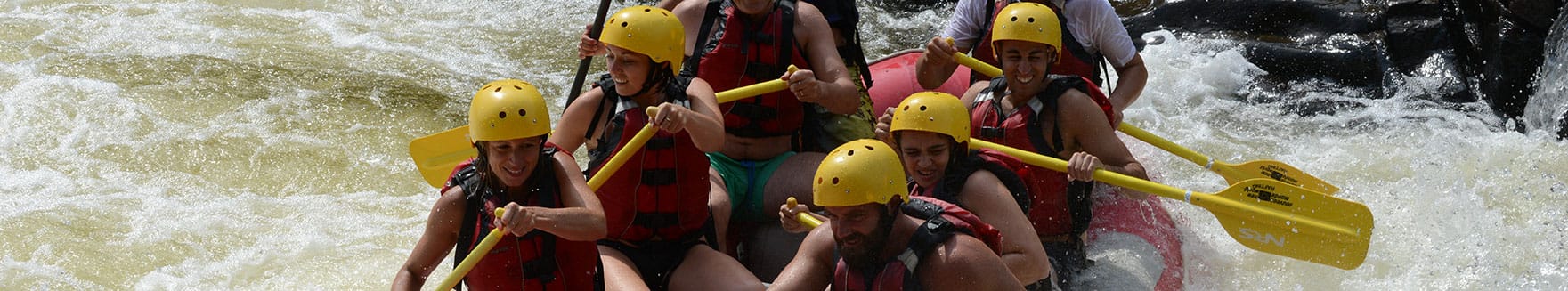 Une journée de rafting sur la rivière Rouge près de Montréal et Ottawa