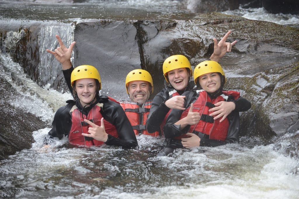 Photo - Gang dans l'eau